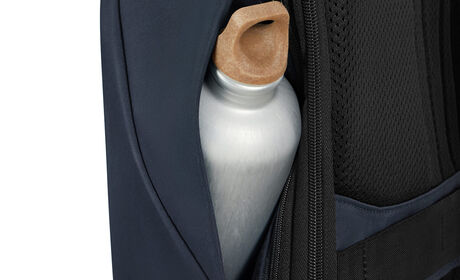 Bolsillo para botella escondido