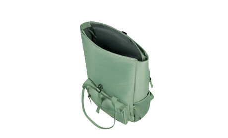 Large main compartment