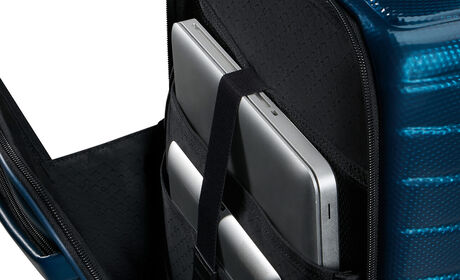 Compartimento frontal easy access
