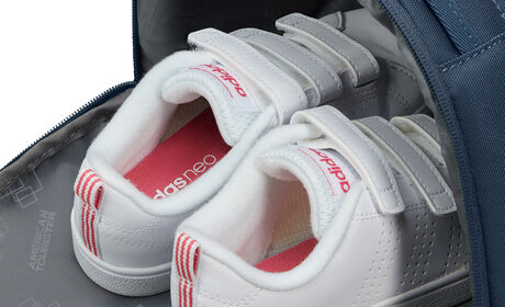 Bolsillo lateral para zapatos