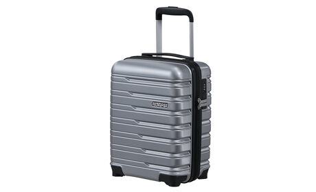 Política de equipaje de mano gratuito a bordo de Ryanair y Wizz Air