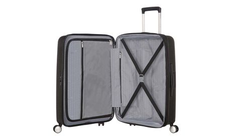 Organización interior con bolsillo extra con cremallera.