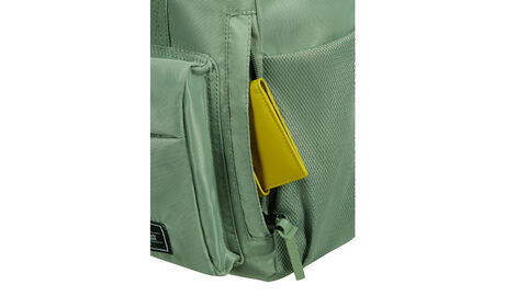 Side pocket