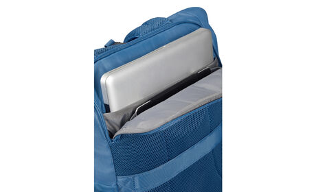 Separate laptop & tablet compartment