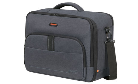 Política de equipaje de mano gratuito a bordo de Ryanair y Wizz Air