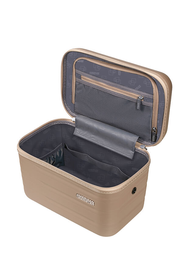 American Tourister Flashline Beauty Case  Champ&aacute;n