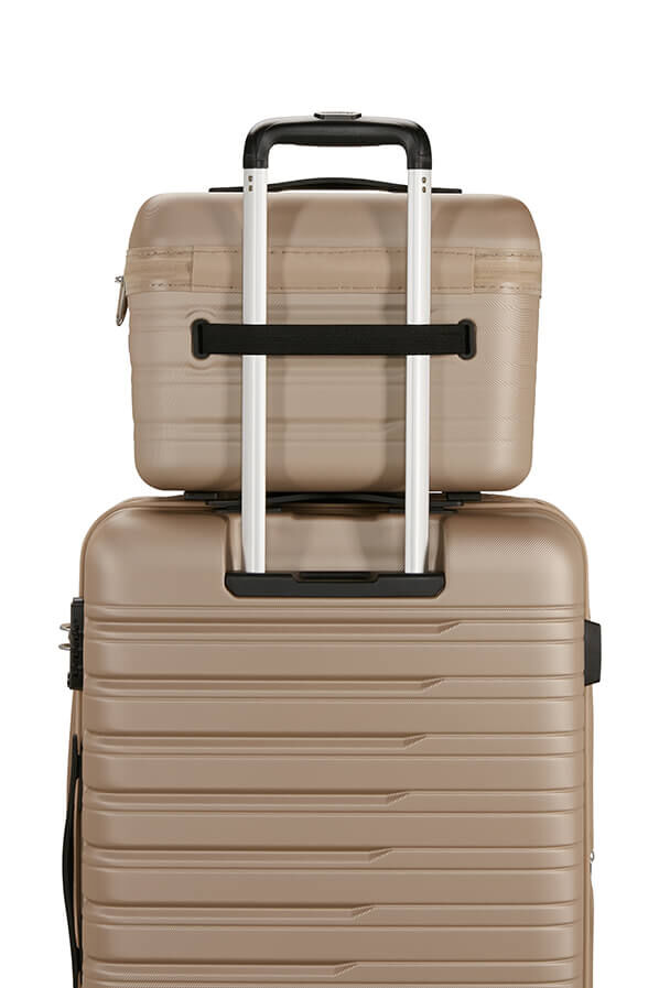 American Tourister Flashline Beauty Case  Champ&aacute;n