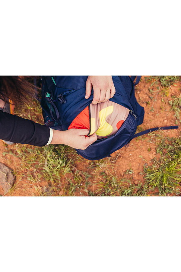 Gregory T AMBER 44 RC  Arctic Navy