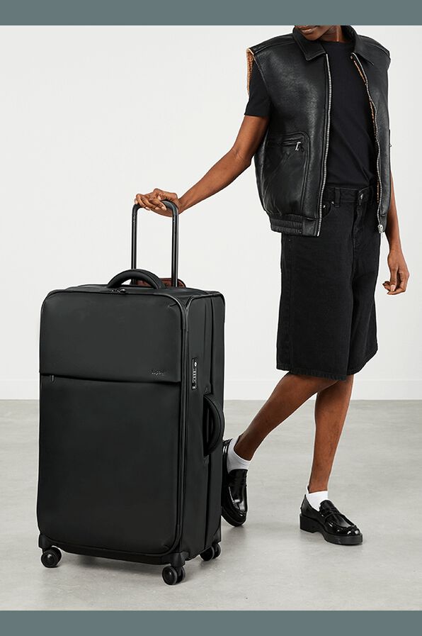 Lipault Lost In Berlin Very Long Trip  Black Lipault Lost In Berlin Very Long Trip  Black