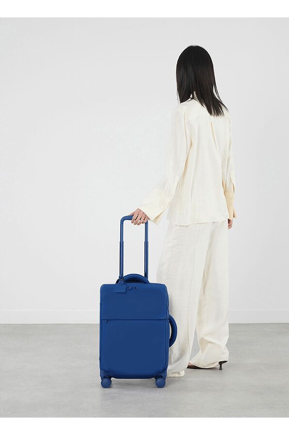 Lipault Lost In Berlin Cabin 2.0 55cm  Blue Me Away Lipault Lost In Berlin Cabin 2.0 55cm  Blue Me Away