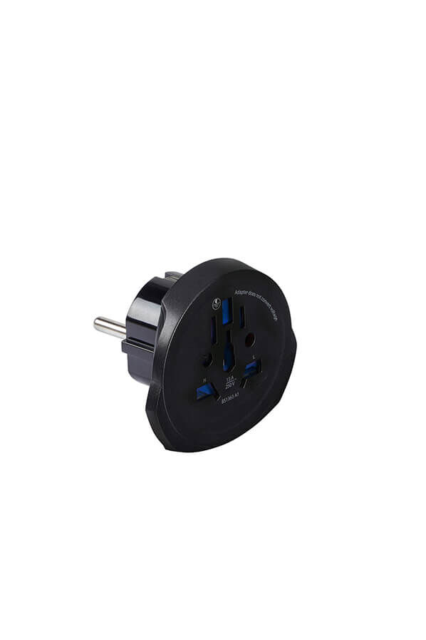 Ta Revolution Adaptador mundial Pro de 3 polos + USB