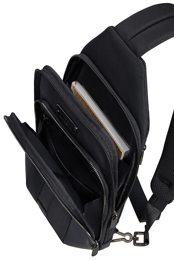 Samsonite Urban-Eye Sling Bag M  Black Samsonite Urban-Eye Sling Bag M  Black