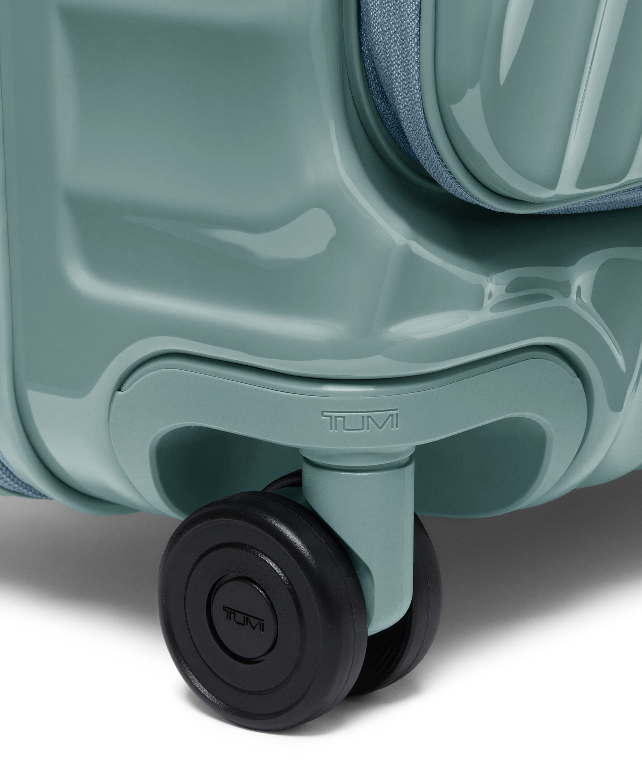 19 Degree Front Access Spinner Expandable (4 wheels) 66 cm | TUMI Medium Front Access Expandable Checked