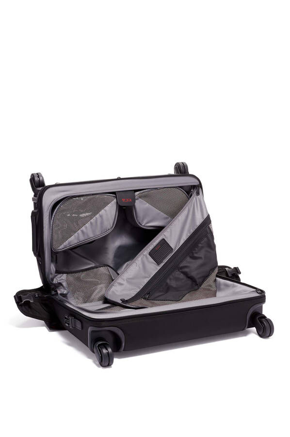 TUMI Alpha 3 GARMENT 4 WHL C/O Black