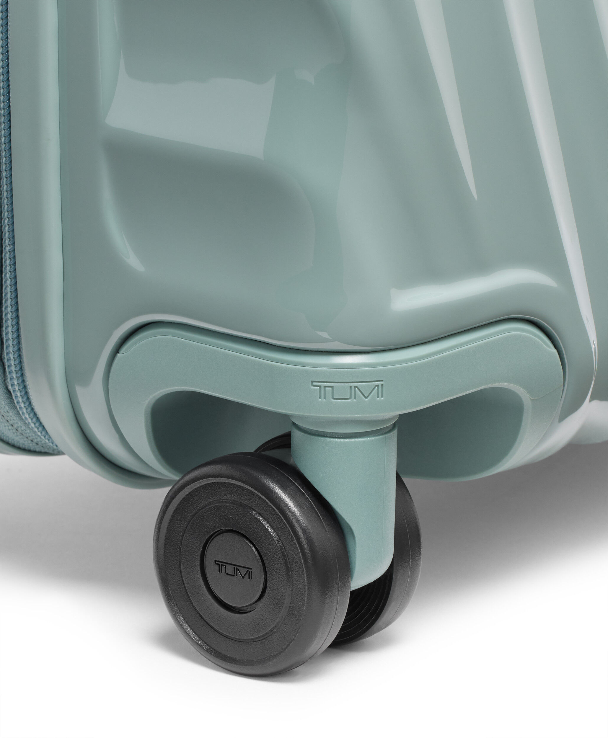 19 Degree Maleta Spinner Expansible (4 ruedas) 55 cm - Int.