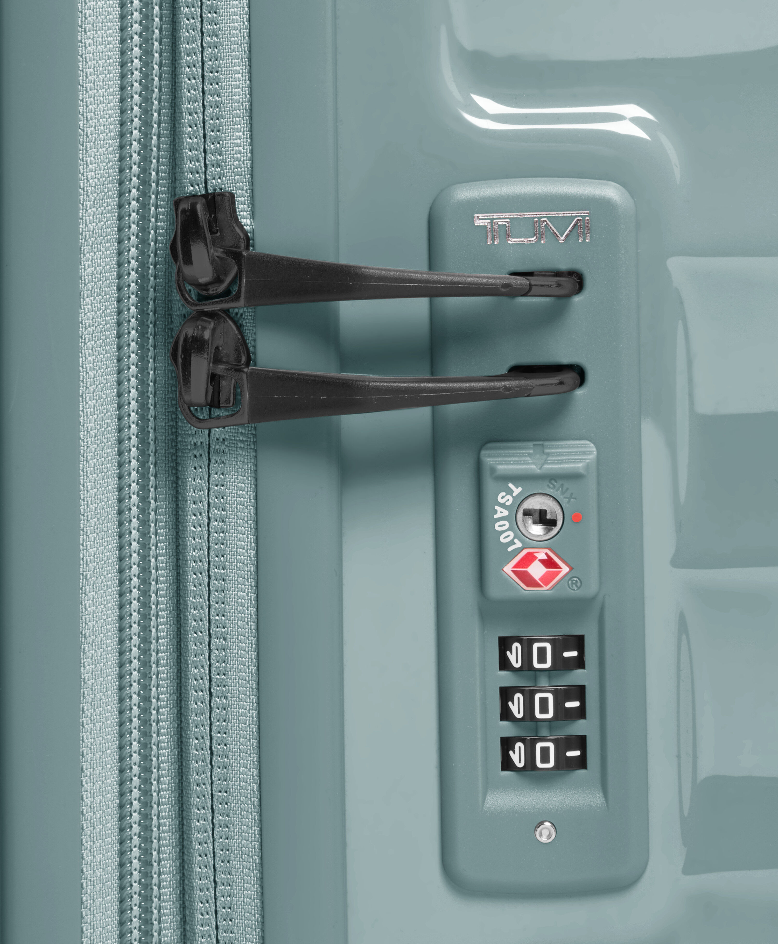 19 Degree Front Access Spinner Expandable (4 wheels) 66 cm | TUMI Medium Front Access Expandable Checked